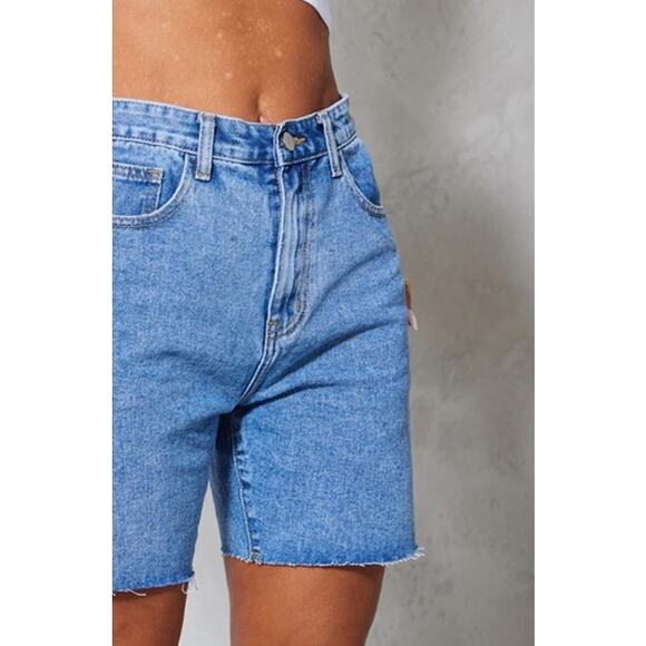 NEW PrettyLittleThing Longline Fitted Denim Shorts Casual Preppy Summer size‎ 4 - Picture 3 of 7
